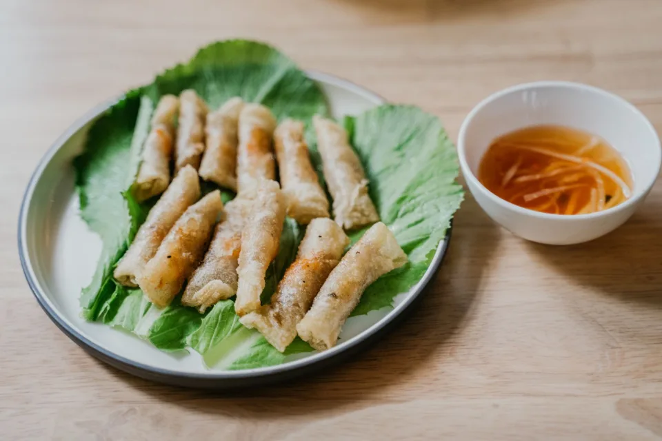 Khu bàn và thực đơn